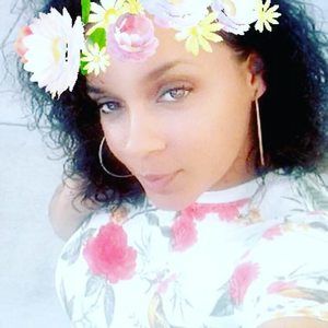 Meet your Posher, Chanel